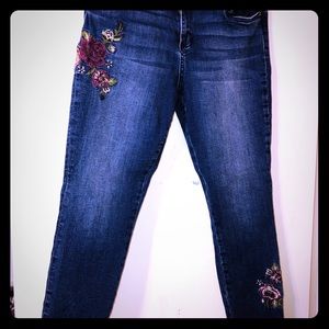 KUT Laynee Embroidered Skinny Jean